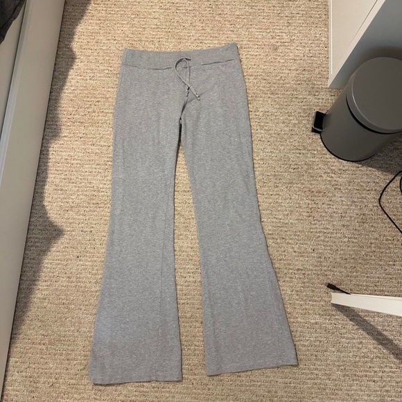 Brandy Melville Pants - Brandy Melville Hillary pants